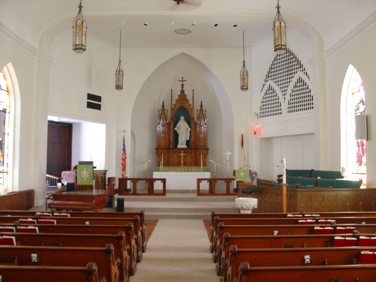 Emmanuel Lutheran
        Church in Evansville, view of sanctuary