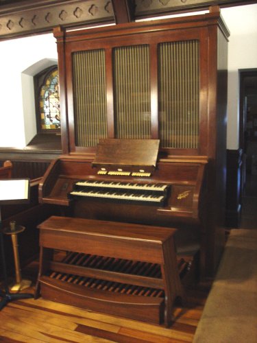 St. Paul's
        Episcopal Chapel organ