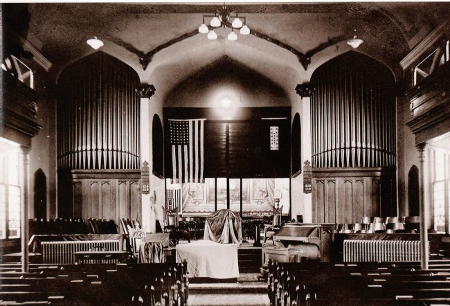 Zion UCC Evansville, view of chancel with 1917 Kilgen organ